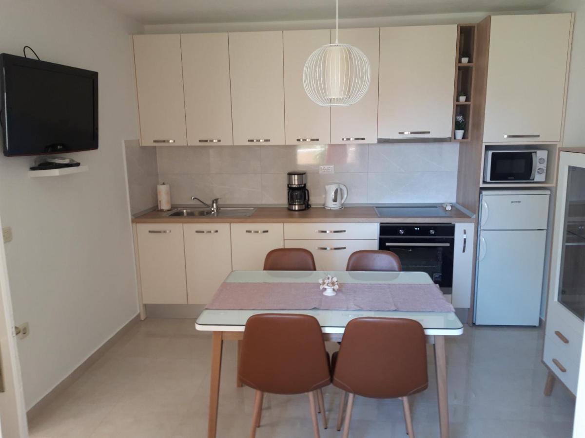 Apartments Smiljana Mucic Makarska Eksteriør billede