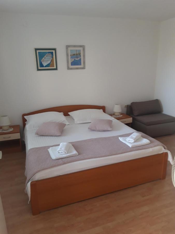 Apartments Smiljana Mucic Makarska Eksteriør billede